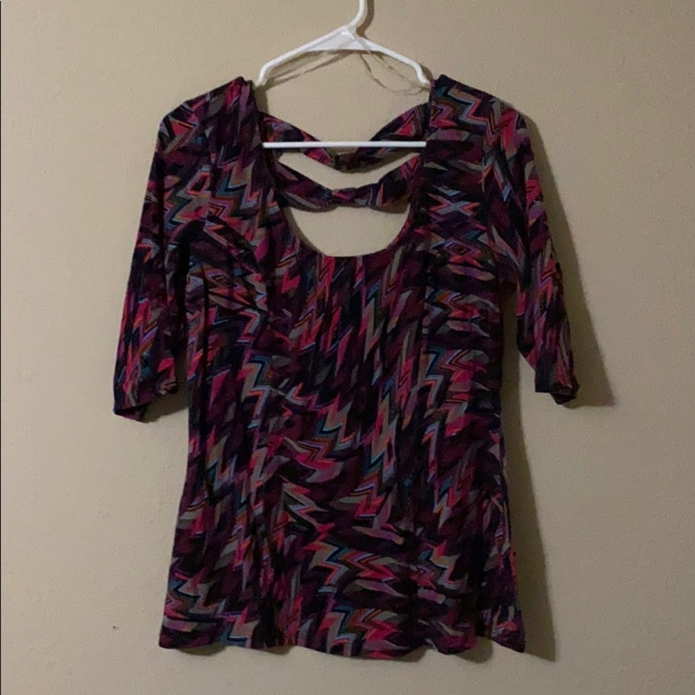 No Boundaries multi colored top w double bow back